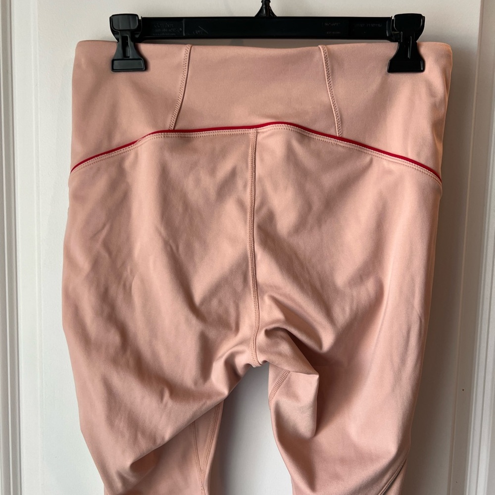 Fabletics Performance Leggings bundle. Large - image 2